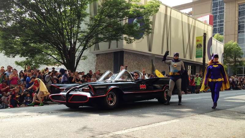 Illustration for article titled Vehicles Of The 2013 DragonCon Parade - Photo Dump